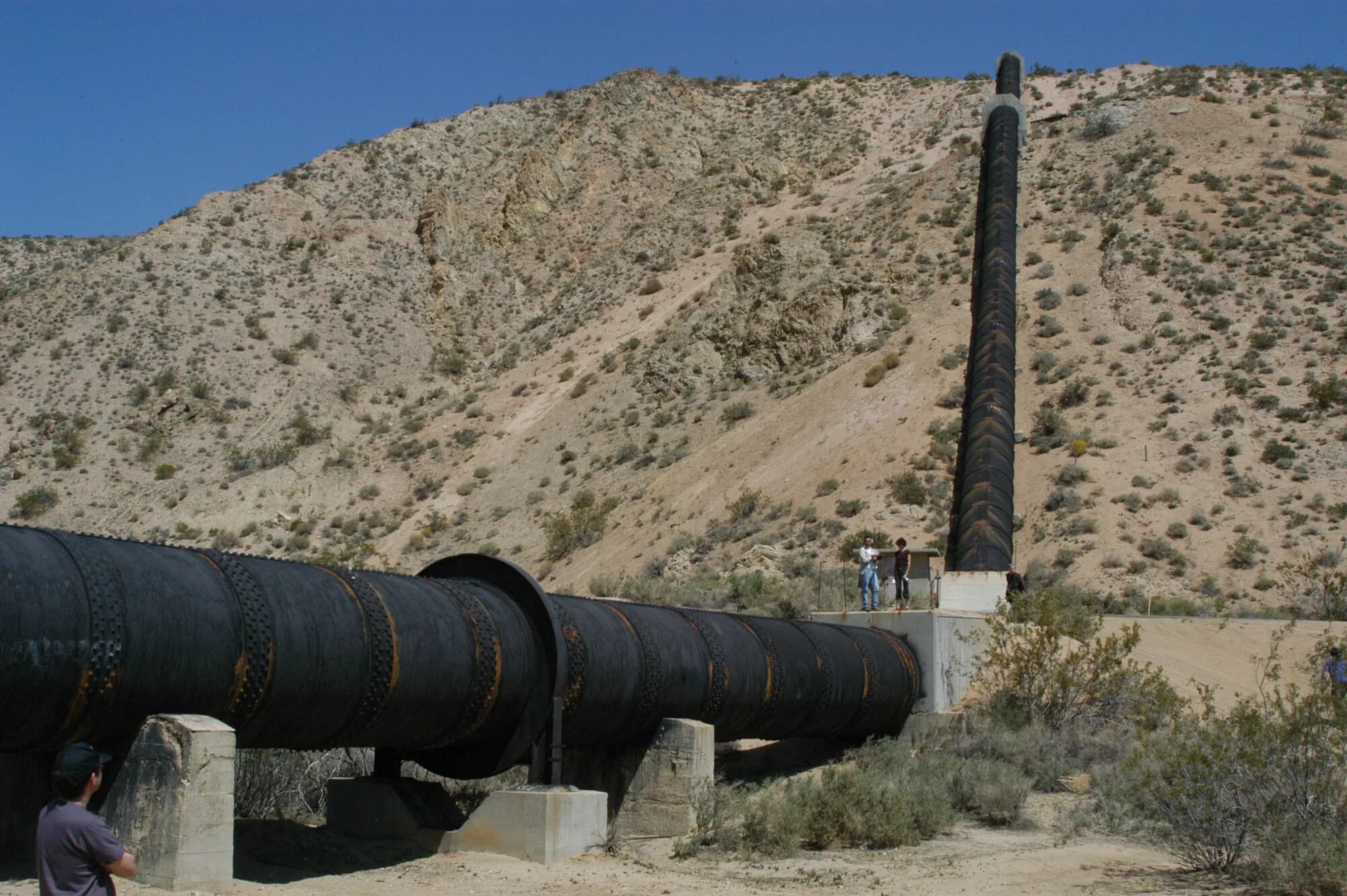 Jawbone Canyon: A Huge Siphon for aqueduct water