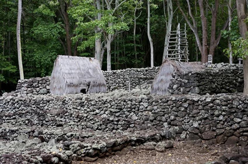 Kane'aki Heiau - Makaha Valley