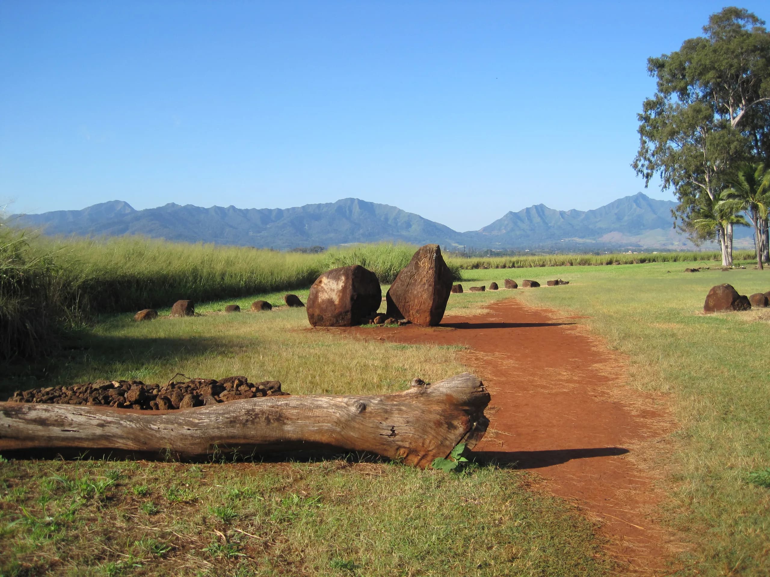Kukaniloko Birthstones